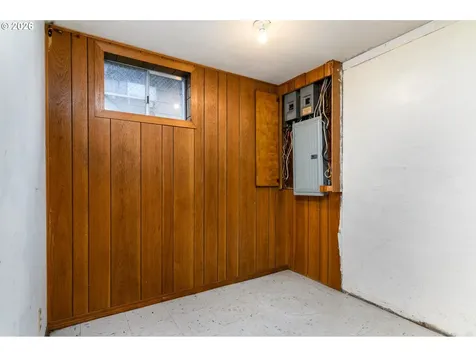 1704 10th Avenue Longview WA 98632
