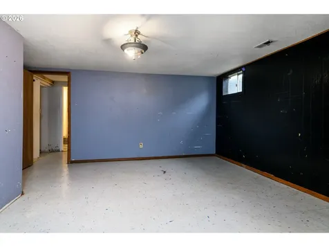 1704 10th Avenue Longview WA 98632