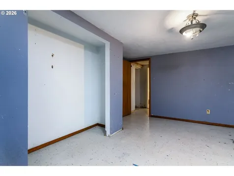 1704 10th Avenue Longview WA 98632
