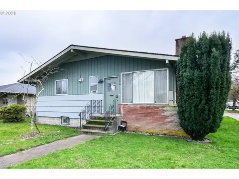 1704 10th Avenue Longview WA 98632