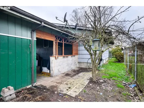 1704 10th Avenue Longview WA 98632