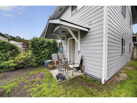 1150 Hemlock Street Florence OR 97439