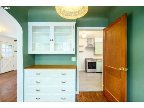 1020 NE 5th Street Mcminnville OR 97128
