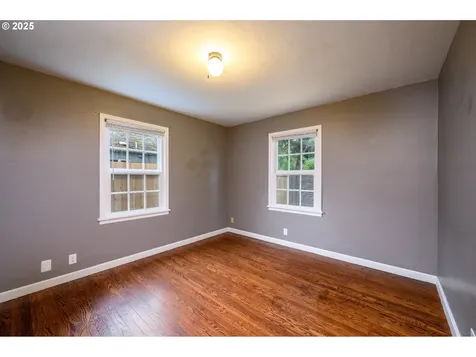 1020 NE 5th Street Mcminnville OR 97128
