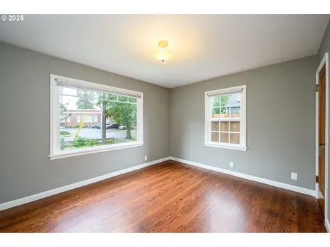 1020 NE 5th Street Mcminnville OR 97128