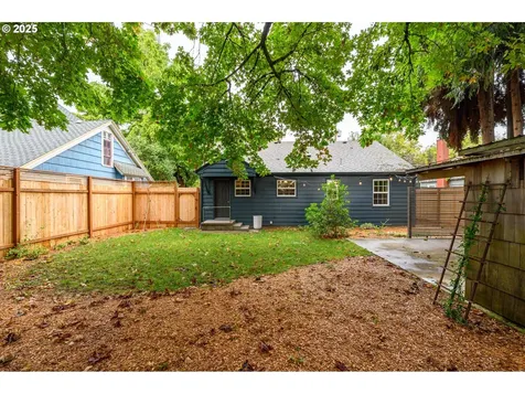 1020 NE 5th Street Mcminnville OR 97128