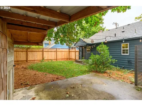 1020 NE 5th Street Mcminnville OR 97128