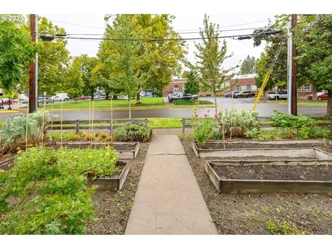 1020 NE 5th Street Mcminnville OR 97128