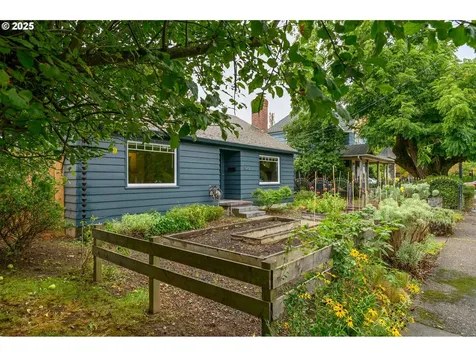 1020 NE 5th Street Mcminnville OR 97128