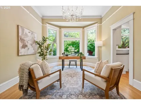 1520 SE 54th Avenue Portland OR 97215