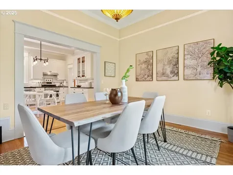 1520 SE 54th Avenue Portland OR 97215