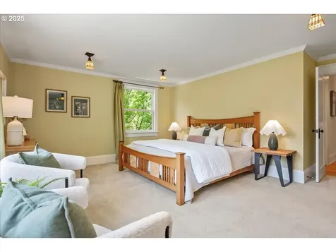 1520 SE 54th Avenue Portland OR 97215