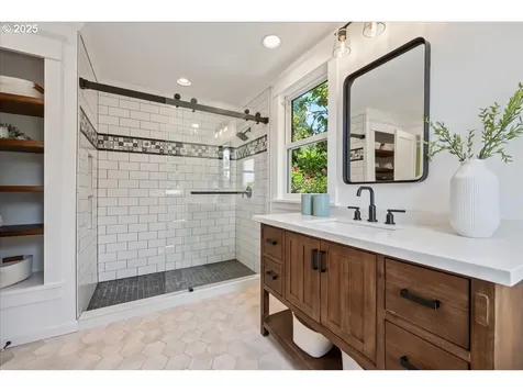 1520 SE 54th Avenue Portland OR 97215