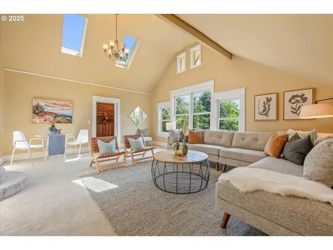1520 SE 54th Avenue Portland OR 97215