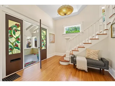1520 SE 54th Avenue Portland OR 97215