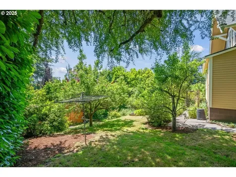1520 SE 54th Avenue Portland OR 97215
