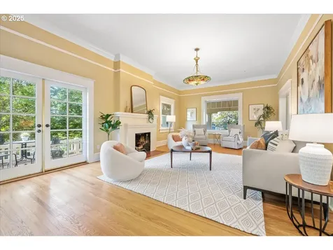1520 SE 54th Avenue Portland OR 97215