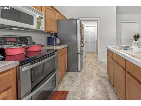 19108 Sunrise Way Oregon City OR 97045