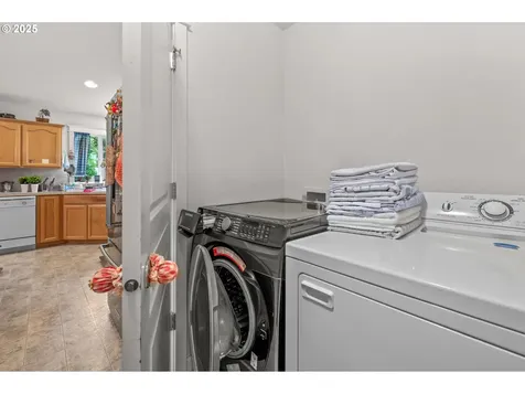 19108 Sunrise Way Oregon City OR 97045
