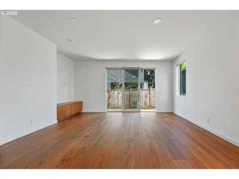 6342 NE 33rd Avenue Portland OR 97211