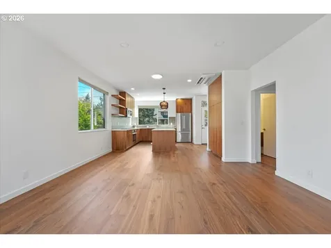 6342 NE 33rd Avenue Portland OR 97211