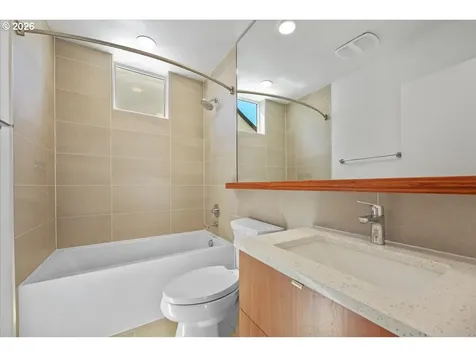 6342 NE 33rd Avenue Portland OR 97211