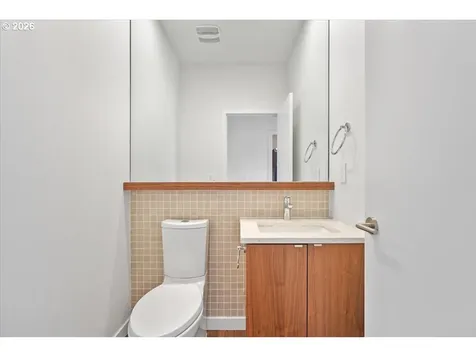 6342 NE 33rd Avenue Portland OR 97211