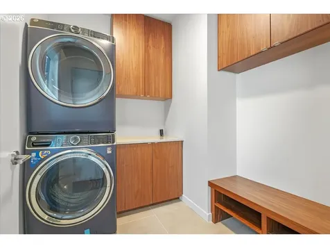 6342 NE 33rd Avenue Portland OR 97211