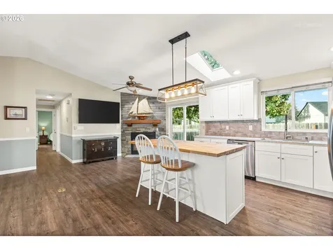 21140 NW Cannes Drive Portland OR 97229