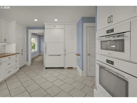 8409 SW Capitol Highway Portland OR 97219