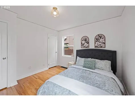 904 NE 78th Avenue Portland OR 97213