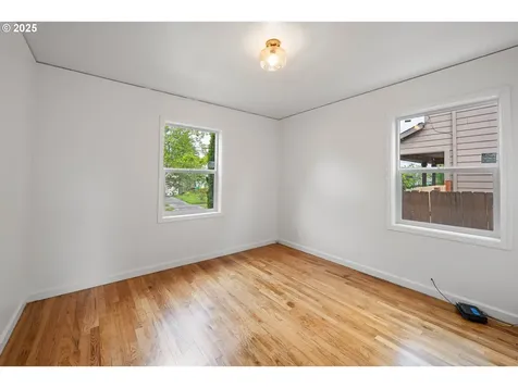 904 NE 78th Avenue Portland OR 97213