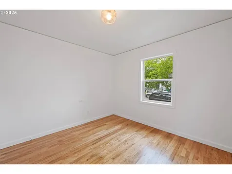 904 NE 78th Avenue Portland OR 97213