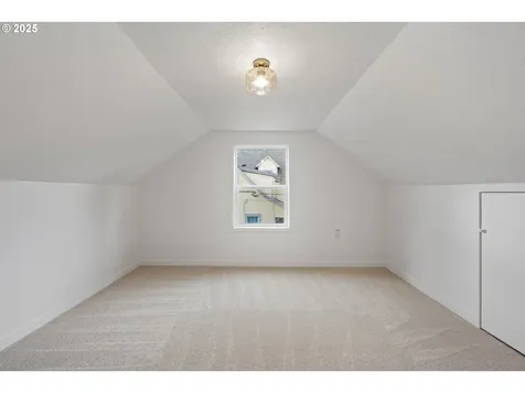 904 NE 78th Avenue Portland OR 97213