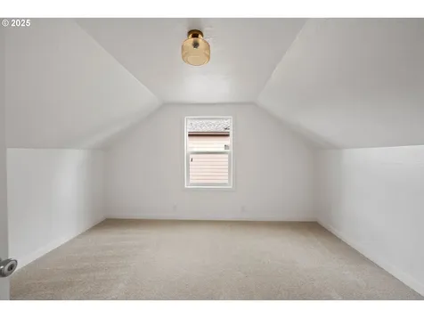904 NE 78th Avenue Portland OR 97213