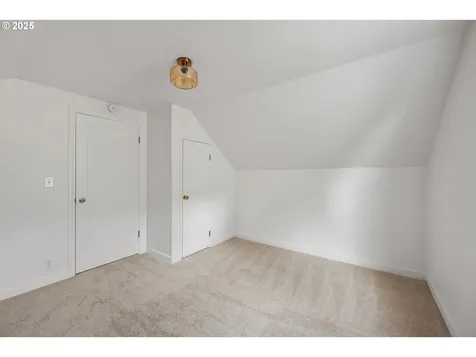 904 NE 78th Avenue Portland OR 97213