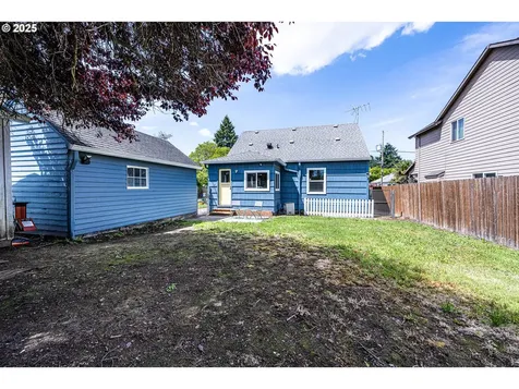 904 NE 78th Avenue Portland OR 97213