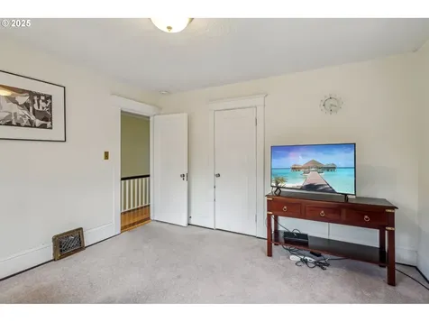 1917 NE Fremont Street Portland OR 97212