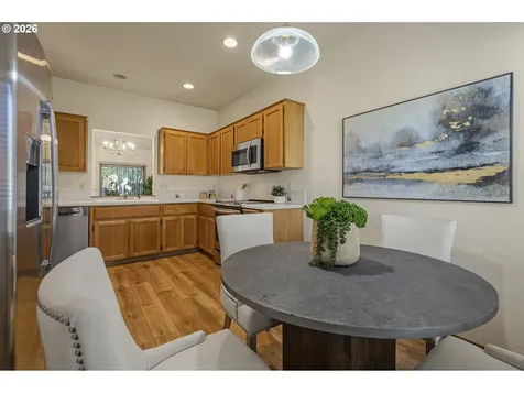 438 SE 71st Place Hillsboro OR 97123