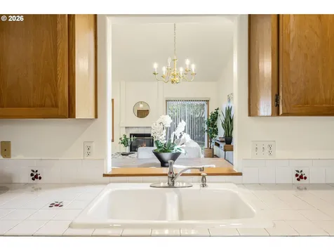 438 SE 71st Place Hillsboro OR 97123