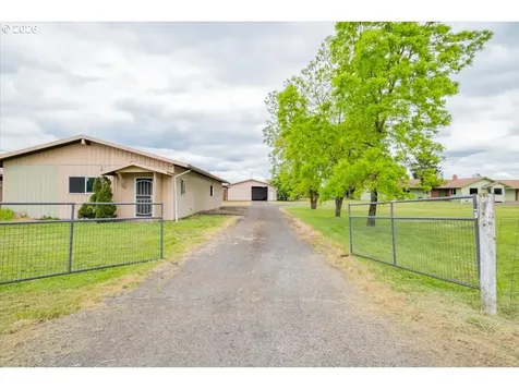 39129 Groshong Road NE Albany OR 97321
