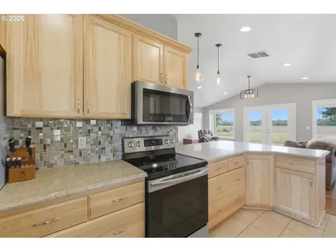 39129 Groshong Road NE Albany OR 97321