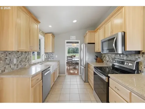 39129 Groshong Road NE Albany OR 97321