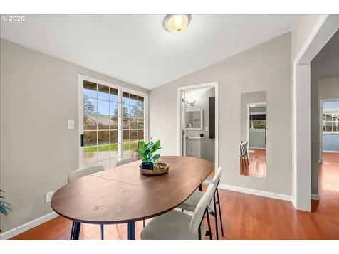 5916 SE Knapp Street Portland OR 97206