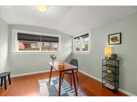 5916 SE Knapp Street Portland OR 97206