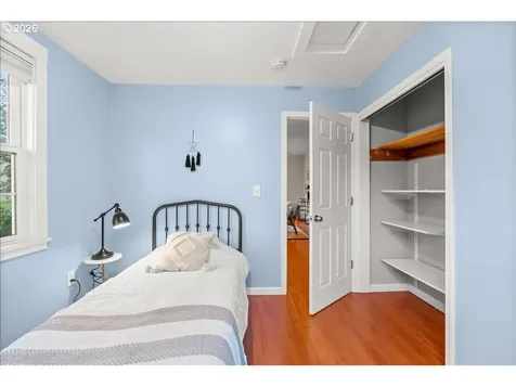 5916 SE Knapp Street Portland OR 97206