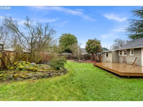 5916 SE Knapp Street Portland OR 97206