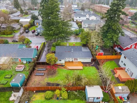 5916 SE Knapp Street Portland OR 97206