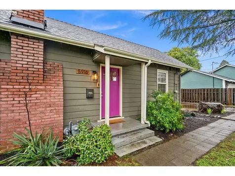 5916 SE Knapp Street Portland OR 97206