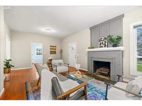 5916 SE Knapp Street Portland OR 97206